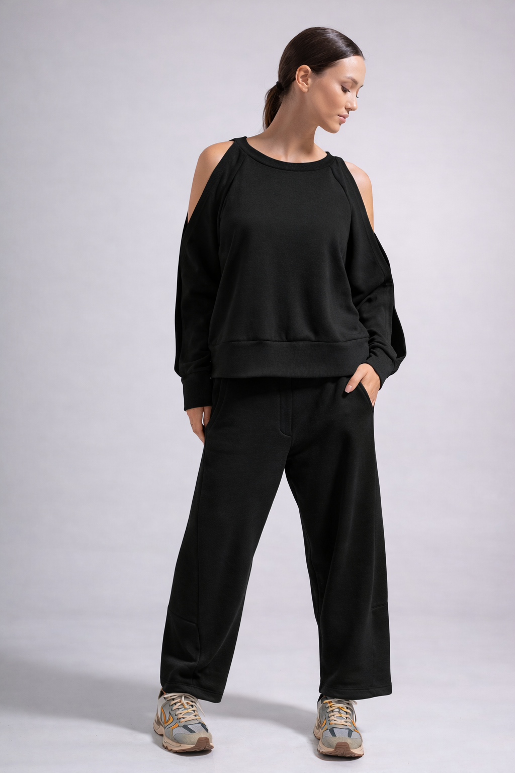 ChatGPT-Image-Jan-20-2026-11_37_55-AM Παντελόνι φούτερ με τσέπες barrel Μαύρο - Image 1