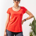 Μπλούζα V μεσάτη με οβάλ τελείωμα κοντομάνικη Κόκκινη