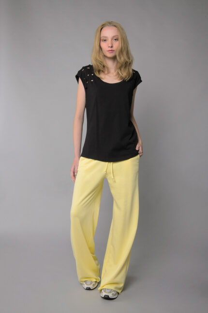 Μπλούζα με σκισίματα και κοντό μανίκι Μαύρη