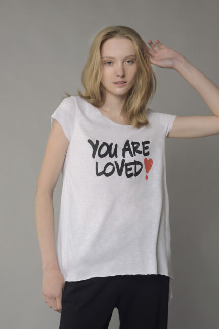 Μπλούζα με στρογγυλή λαιμόκοψη You are Loved Λευκή