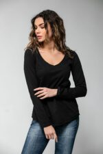 Μπλούζα με V μεσάτη με οβάλ τελείωμα Μαύρη
