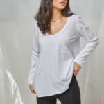 Μπλούζα με V oversized Λευκή